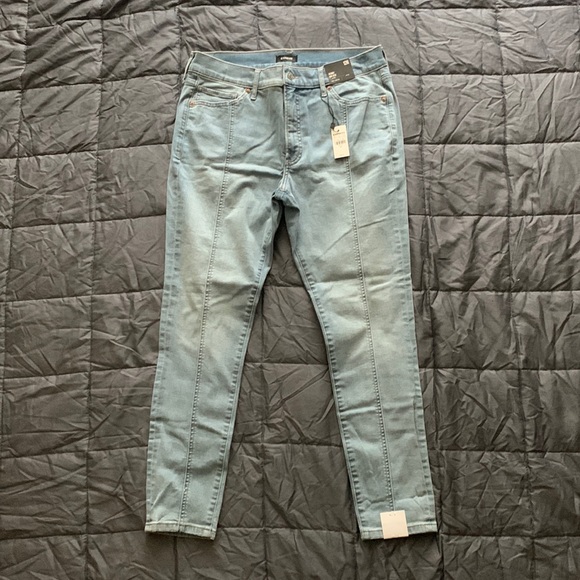 EXPRESS • lux comfort light wash skinny mid rise jeans
